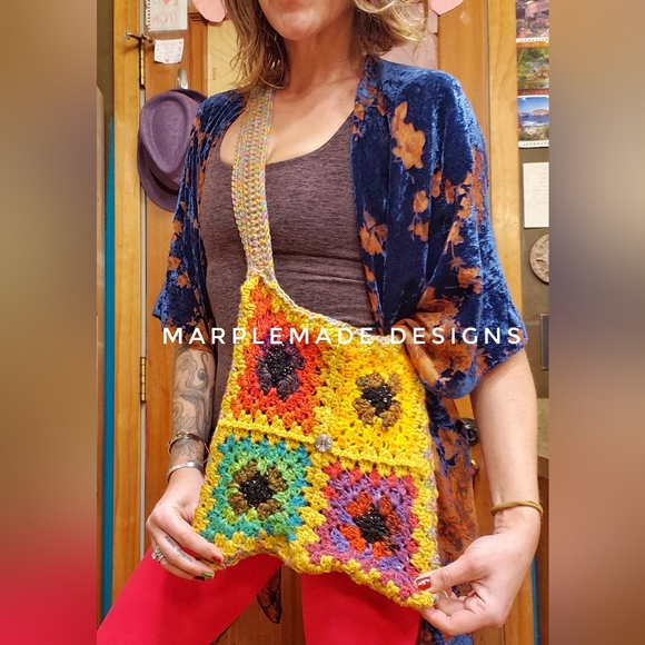 NWT 💜LINED crossbody granny square💜MarpleMade Designs 💜 acrylic LINED/ - Picture 9 of 12